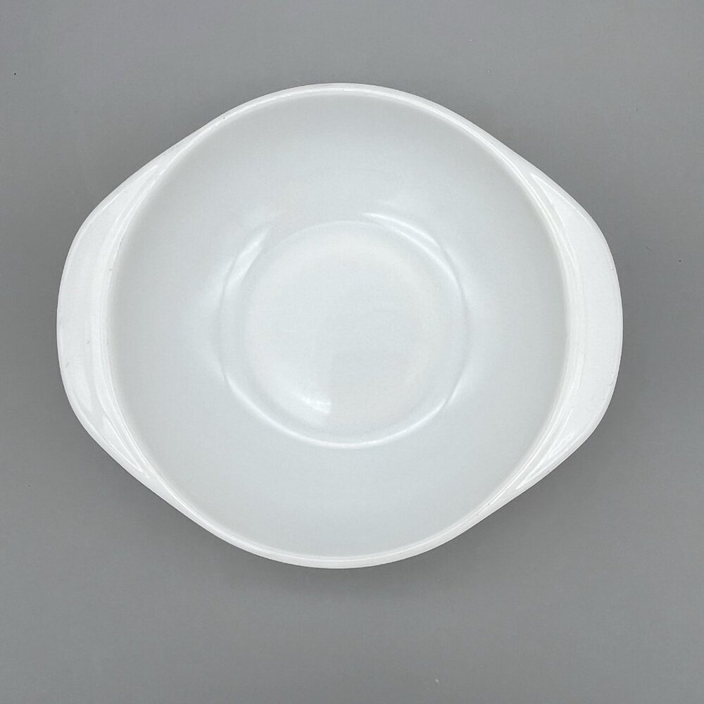Vintage Pyrex #023 1 1/2Qt Handled White Round Casserole Dish USA *No Lid* - Picture 5 of 10
